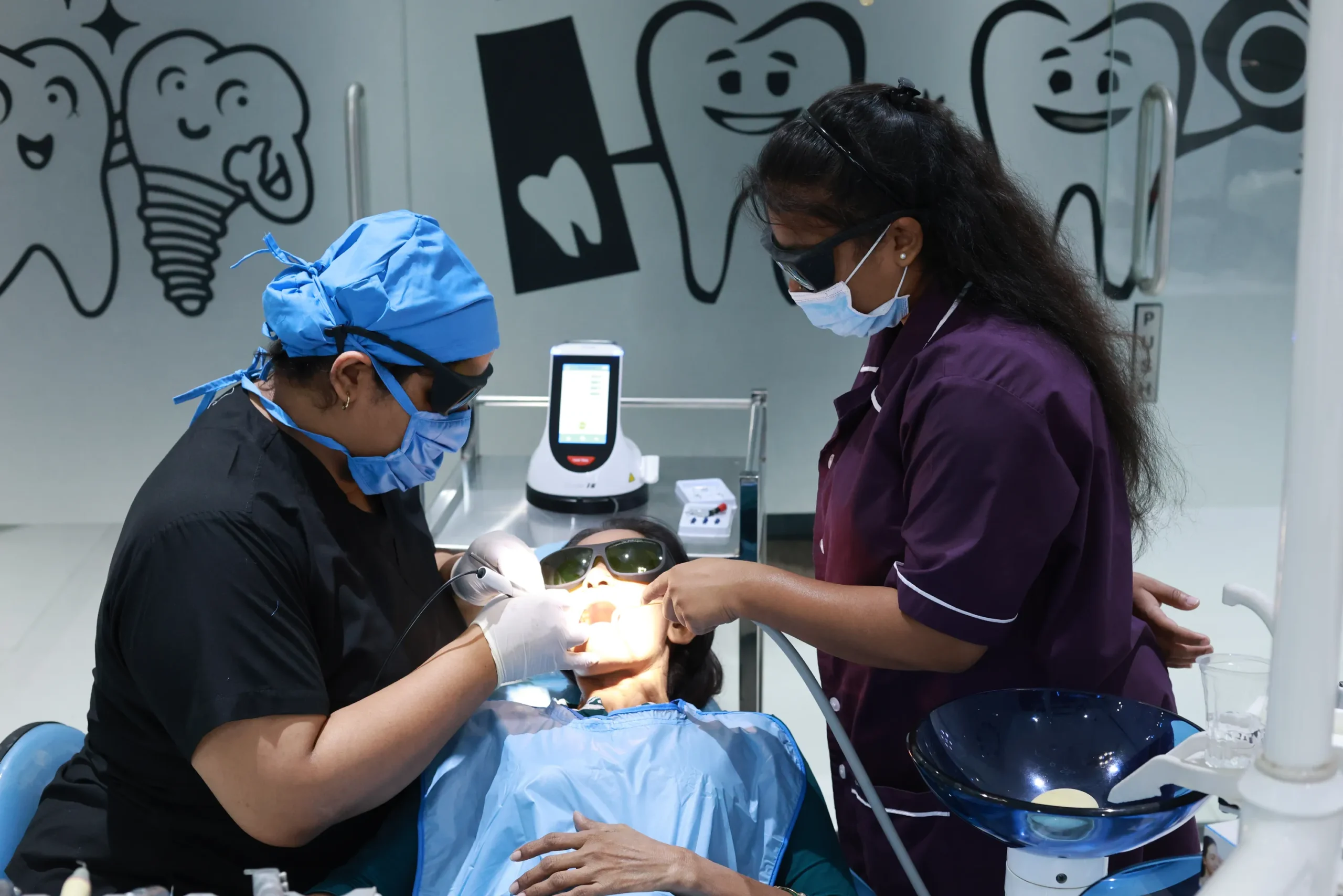 esthetic dental clinic in surat